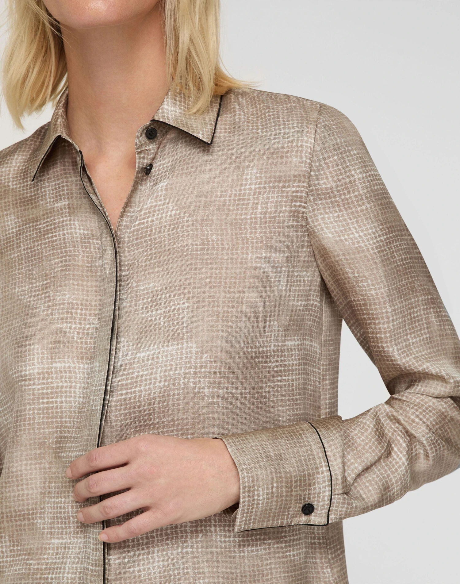 Diffused Houndstooth Print Silk Twill Button Blouse 5 Diffused Houndstooth Print Silk Twill Button Blouse - Image 3