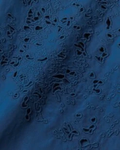 Hand Cutout Organic Cotton Poplin Cropped Shirt -Urban Chic Wear Store mbfj8e 1r48 lido blue detail2