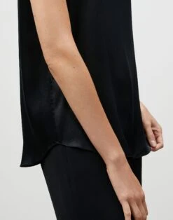 Silk Charmeuse Reversible Perla Blouse -Urban Chic Wear Store mbw19r 2629 black detail2