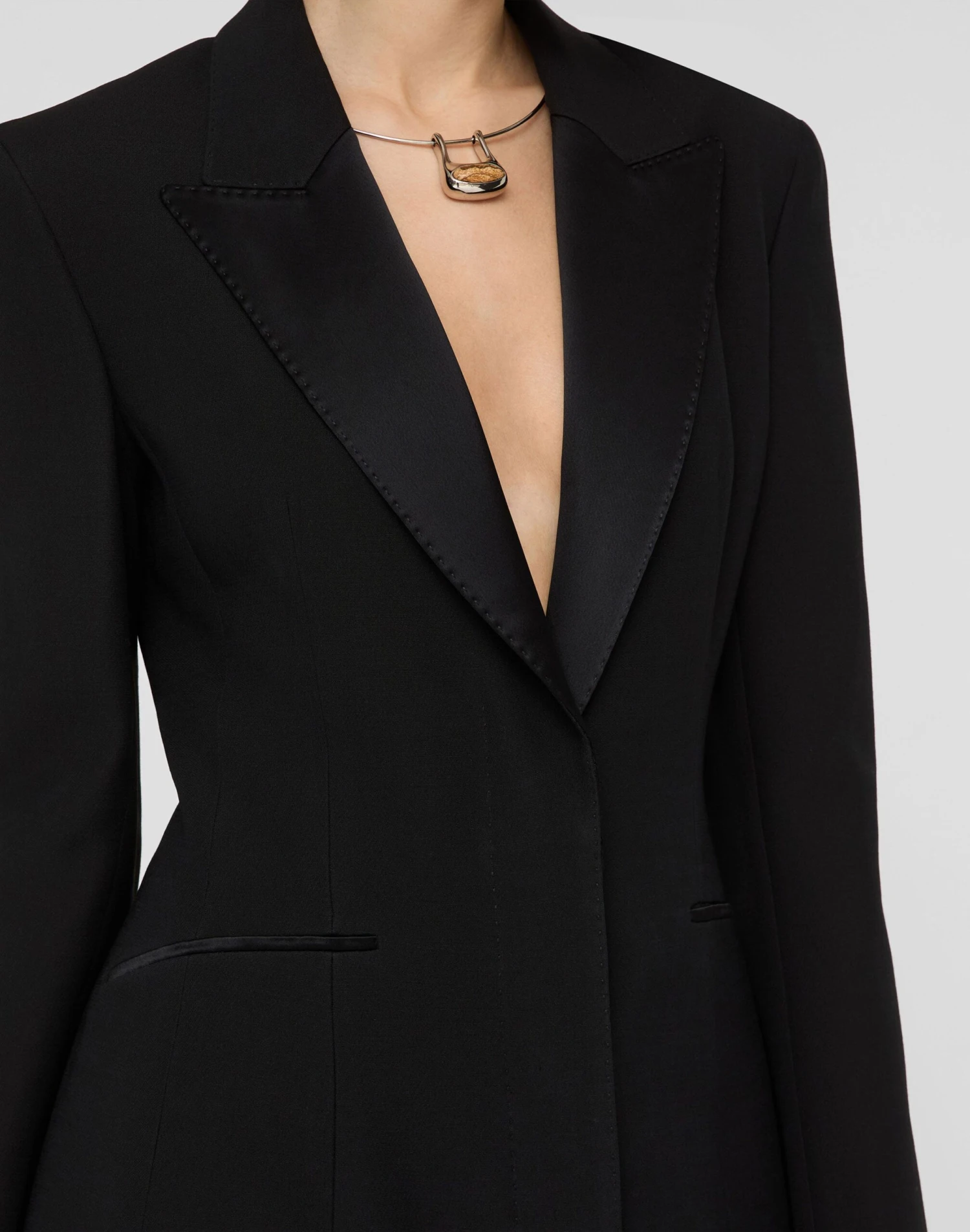 Wool-Silk Crepe Tuxedo Coat 5 Wool-Silk Crepe Tuxedo Coat - Image 3