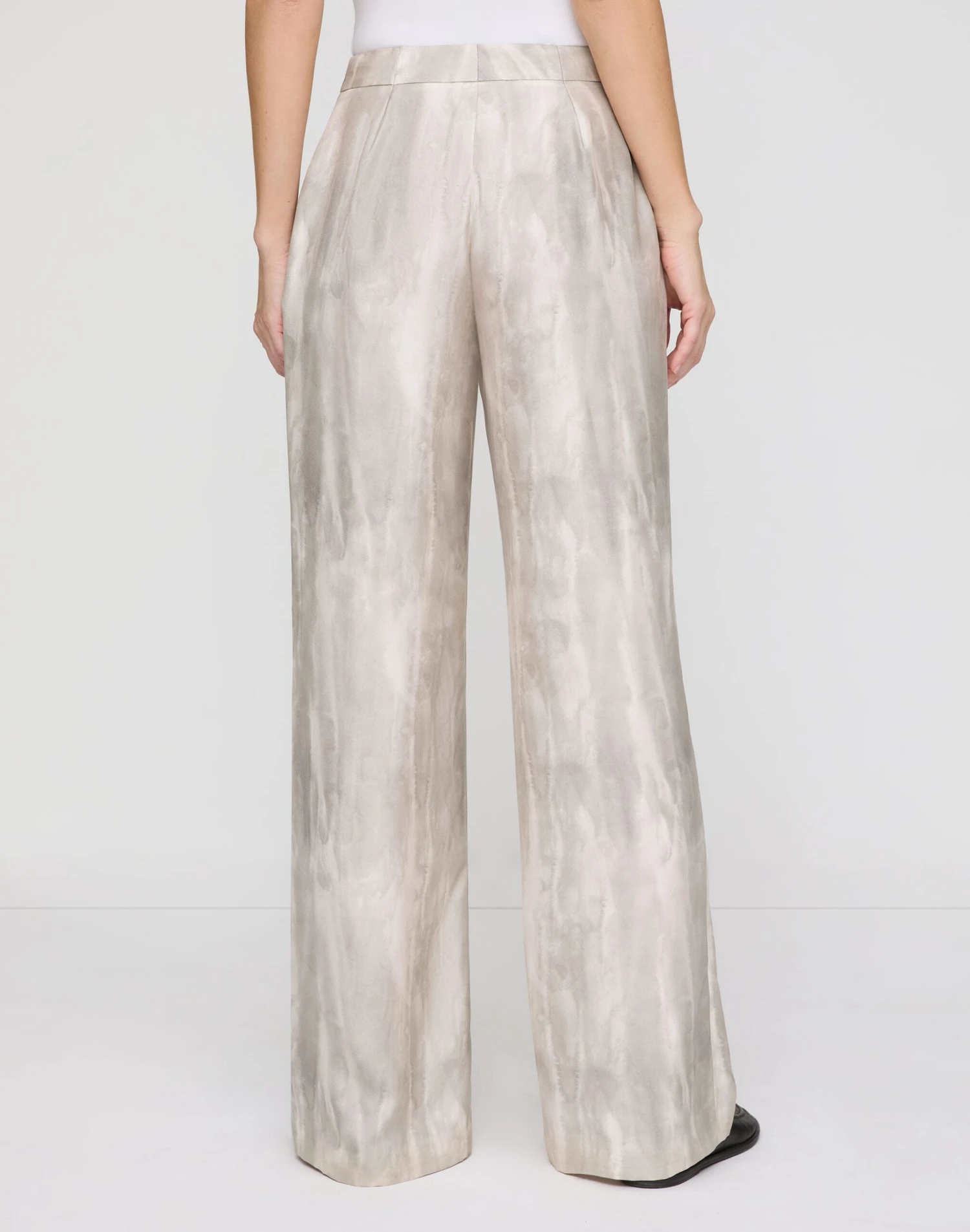 Washed Glaze Print Silk Twill Sullivan Pant 7 Washed Glaze Print Silk Twill Sullivan Pant - Image 5