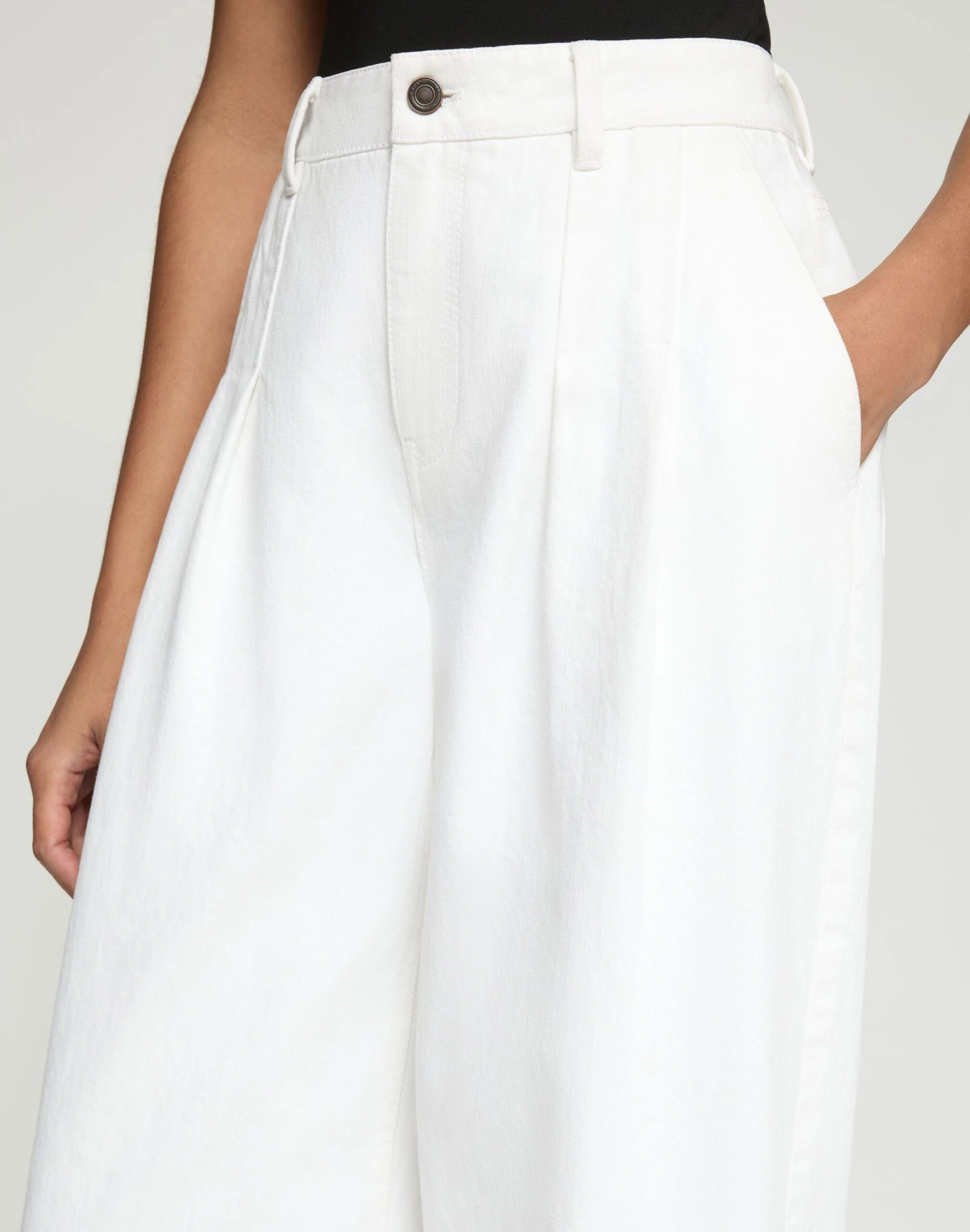 L148 Denim Wyatt Barrel Leg Jean 5 L148 Denim Wyatt Barrel Leg Jean - Image 3