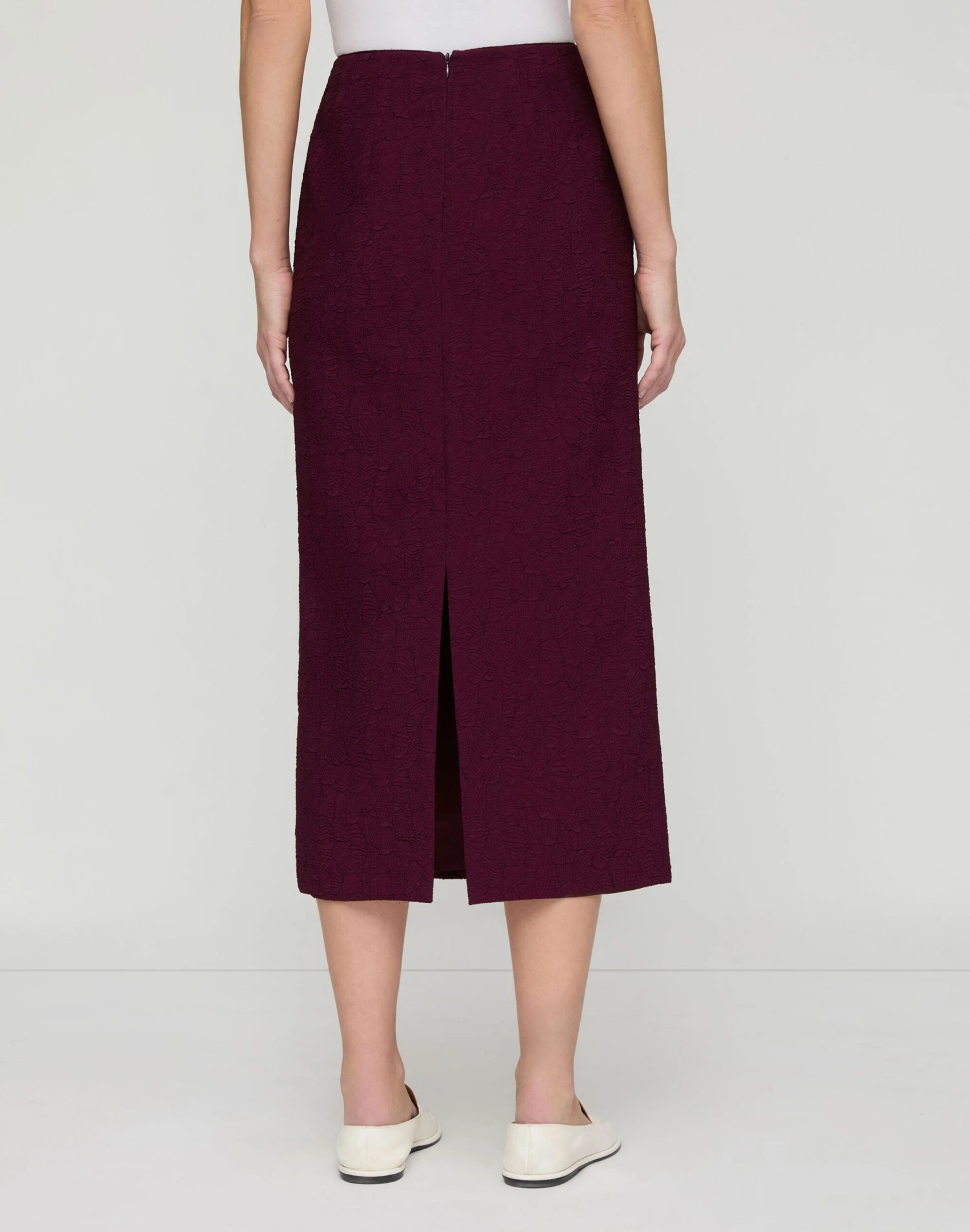 Matelassé Jacquard Straight Midi Skirt 8 Matelassé Jacquard Straight Midi Skirt - Image 6