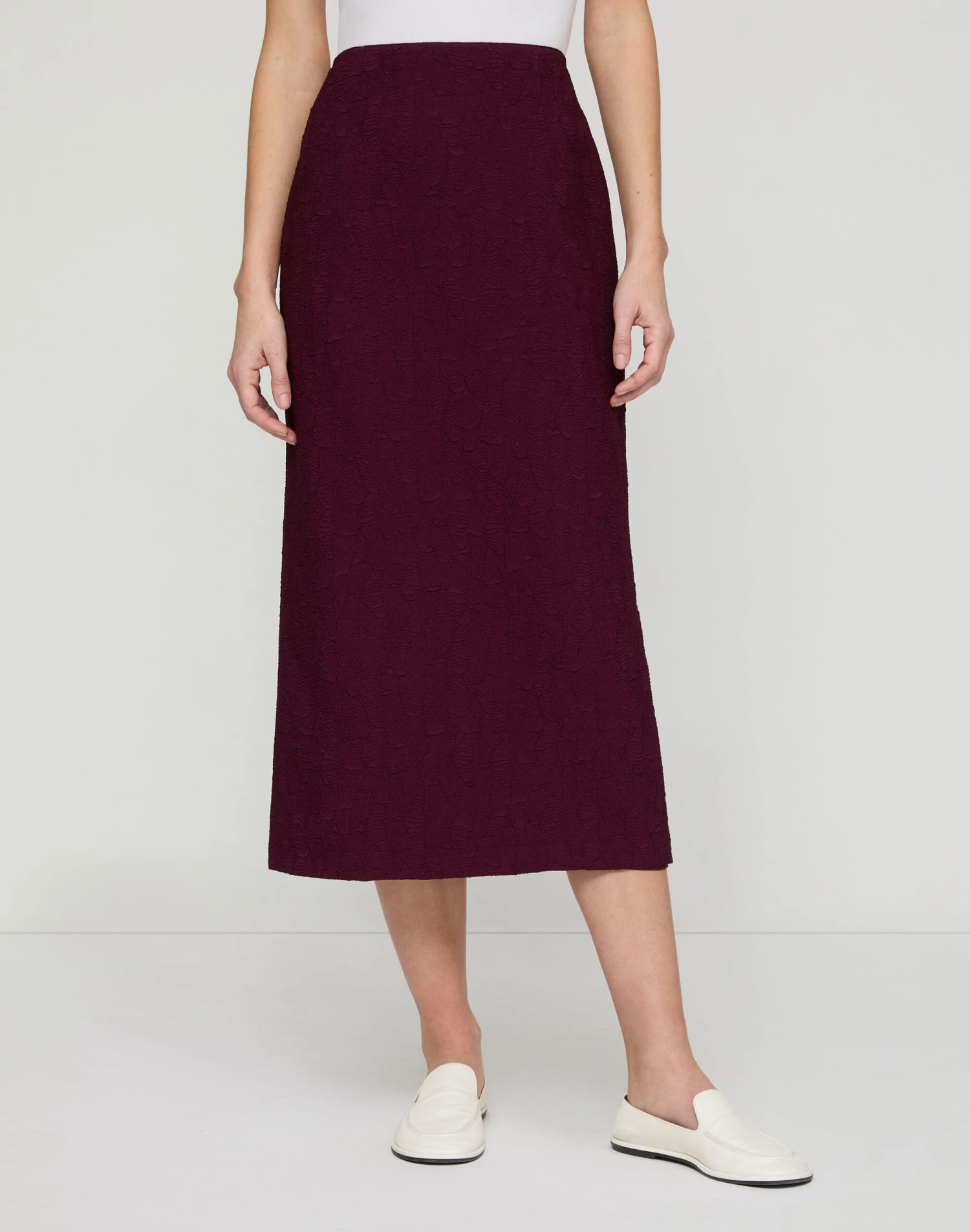 Matelassé Jacquard Straight Midi Skirt 4 Matelassé Jacquard Straight Midi Skirt - Image 2