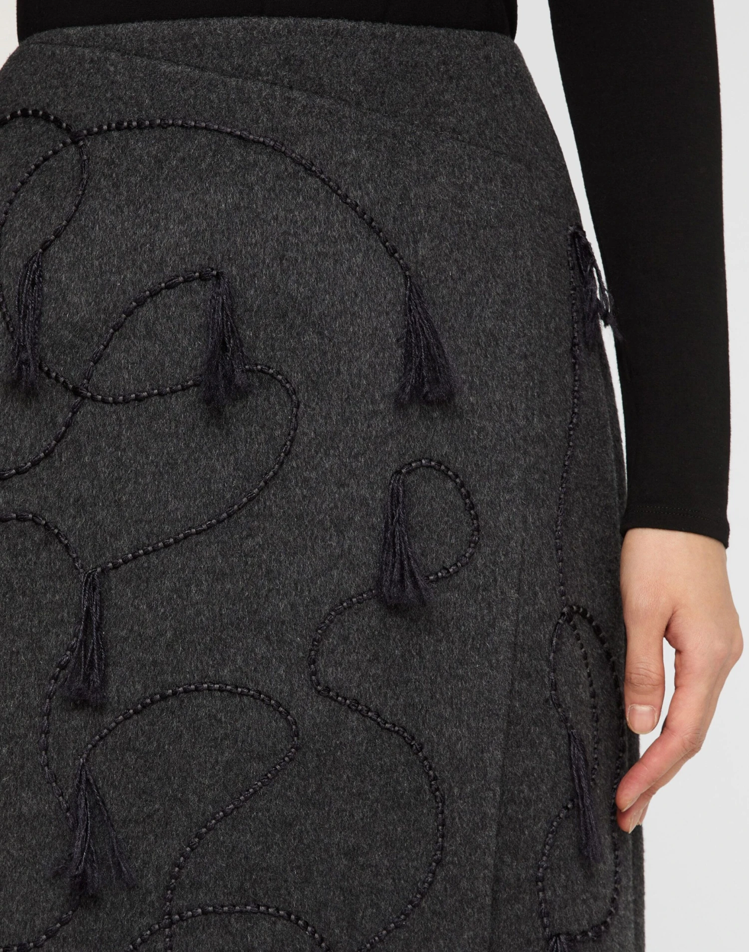 Hand Embroidered Tassel Wool-Cashmere Double Face Skirt 5 Hand Embroidered Tassel Wool-Cashmere Double Face Skirt - Image 3